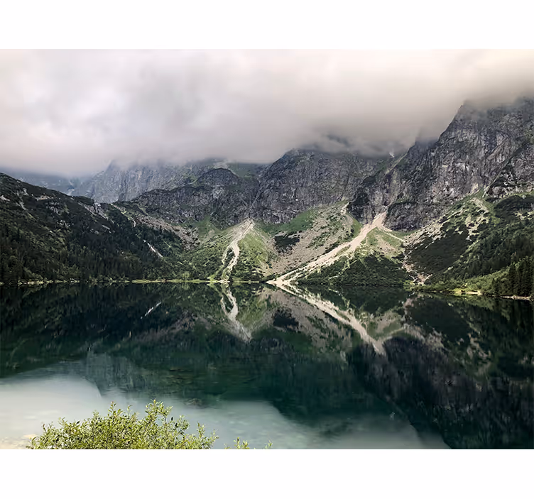 Yeşil duvar reslim morskie oko gölü - TenStickers