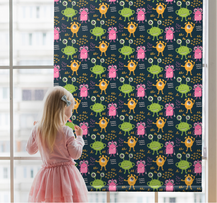 Komik renkli uzaylılar desen çocuk Stor perde - TenStickers