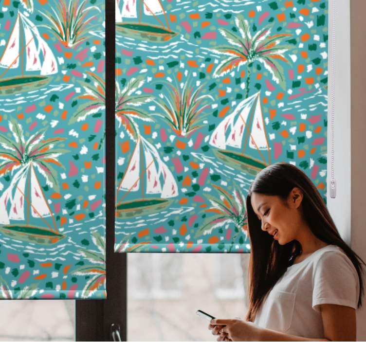 Yelkenli tekneler ve palmiyeler çiçek desenli stor perde - TenStickers