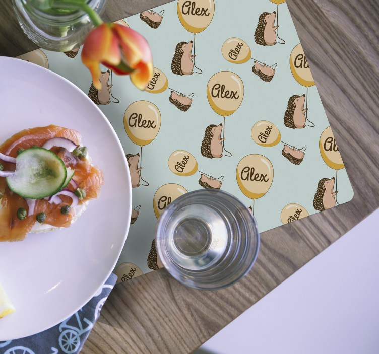 Isimli balonlu kirpi çocuk amerikan servis - TenStickers