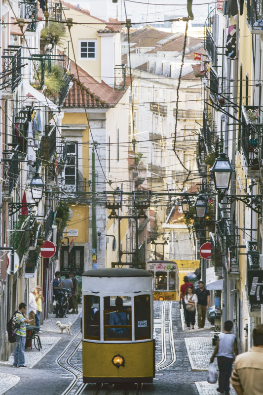 Manzaralar afiş fotomural lizbon tramvayı - TenStickers