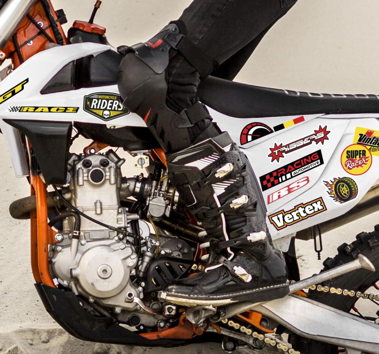 Bireysel bomba paketi hayvan çıkartması - TenStickers