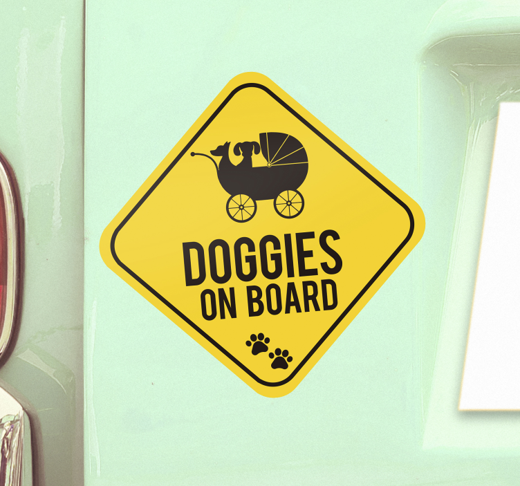 Araç üstü pet çıkartması - TenStickers