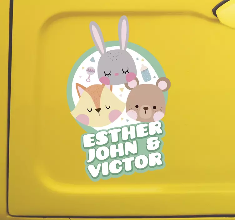 Gemide isimleri bebek ile hayvan çıkartması - TenStickers