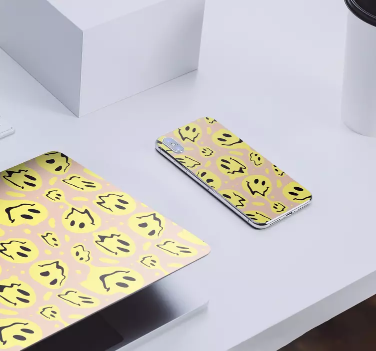 Gülümseyen hayalet deseni hayvan çıkartması - TenStickers