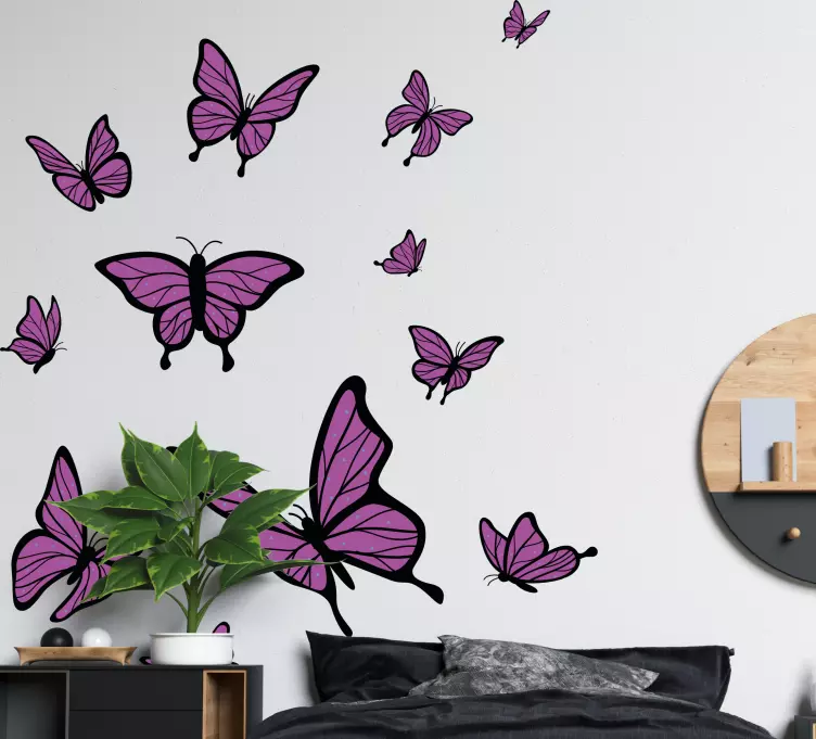 Mor uçan kelebekler vinil çıkartması - TenStickers