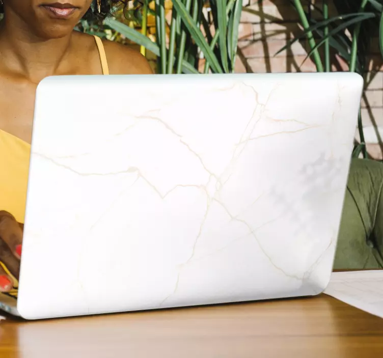 Parlak mermer laptop etiketi - TenStickers