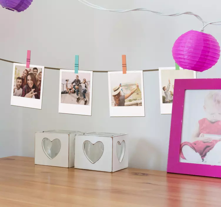 Polaroids özelleştirilebilir ev çıkartması - TenStickers
