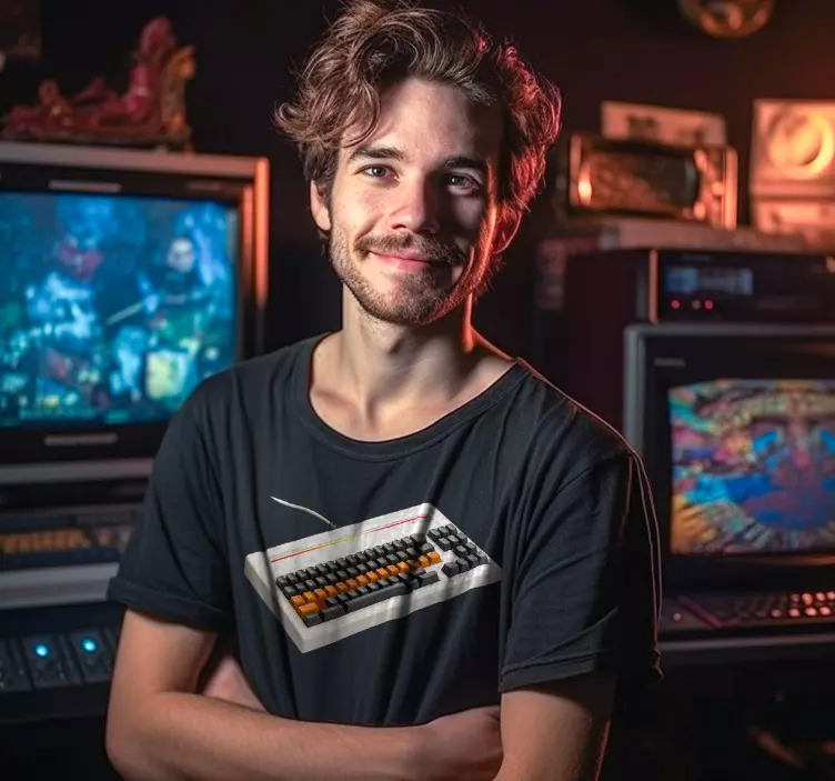 Retro bilgisayar klavyesiRetro bilgisayar klavyesi tişort - TenStickers