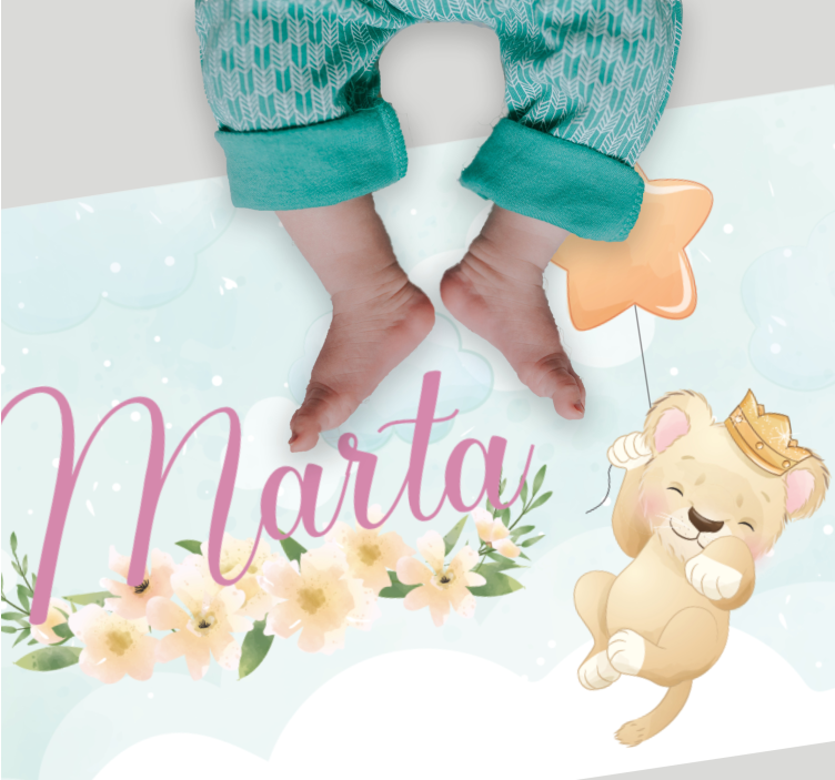 Hava balonu ve ismi olan aslan bebek pvc halı - TenStickers